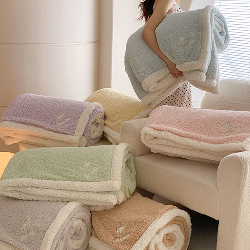 Couverture réversible en sherpa avec nœud Ownkoti - image 2