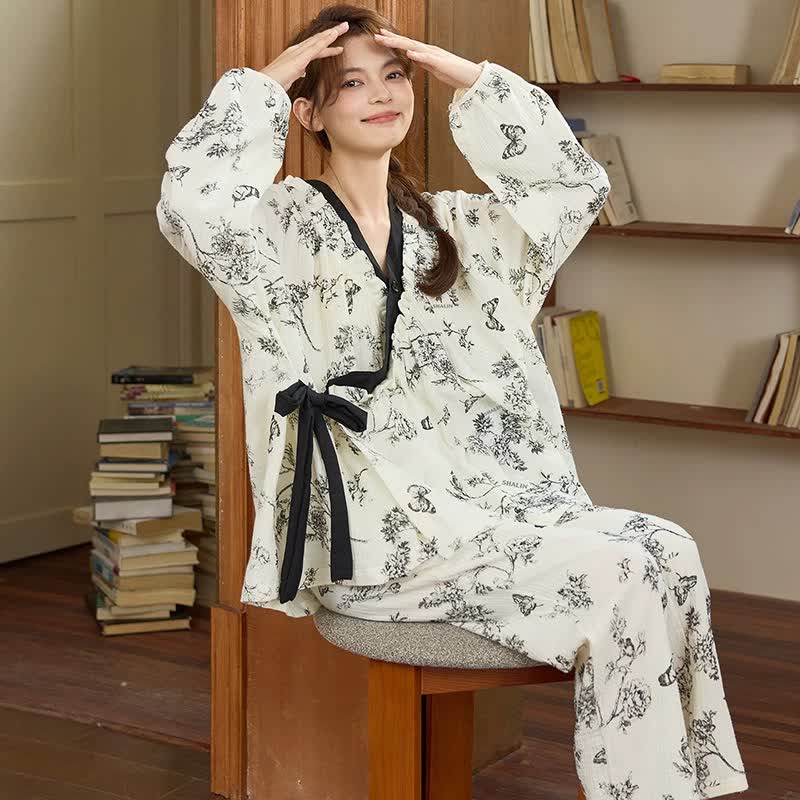 Ensemble de vêtements d'intérieur à motif d'encre orientale et motif de papillon floral - image 3