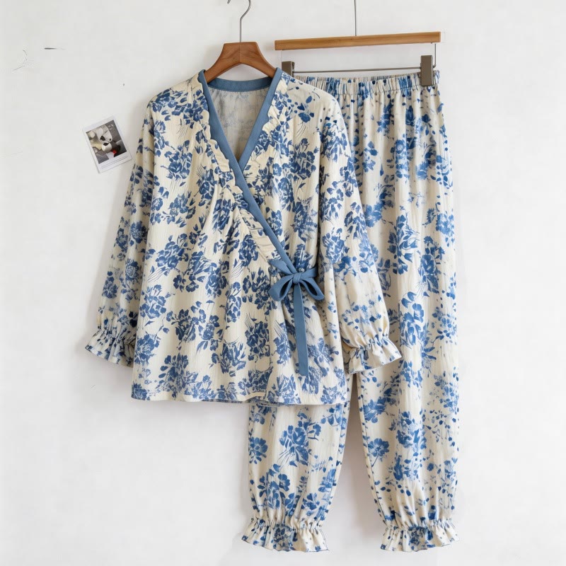Ensemble pyjama bleu à col volanté et motif floral - image 4