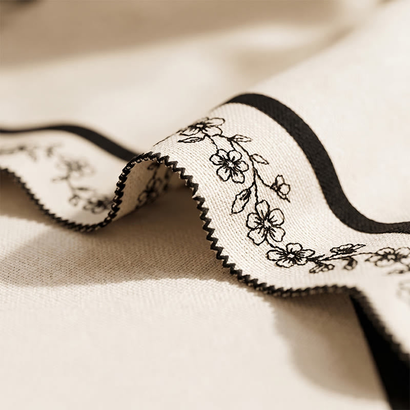 Nappe en coton et lin noir à motif floral - image 2