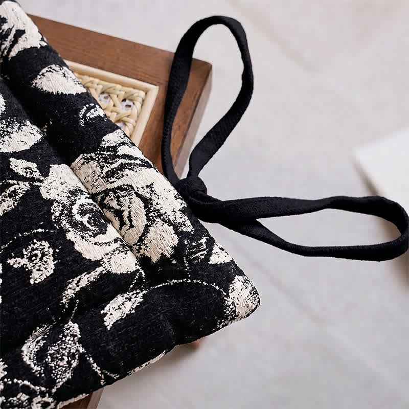 Coussin de chaise Ownkoti en chenille à motif floral vintage noir et blanc - image 4