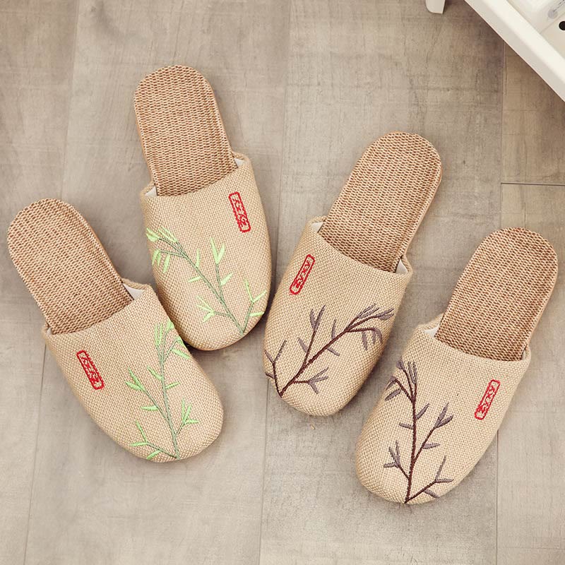 Chaussons confortables en lin brodés Plum Bossom