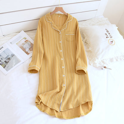 Chemise de nuit unie à rayures et revers