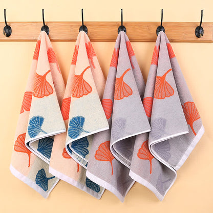 Serviette douce en pur coton avec feuilles de ginkgo
