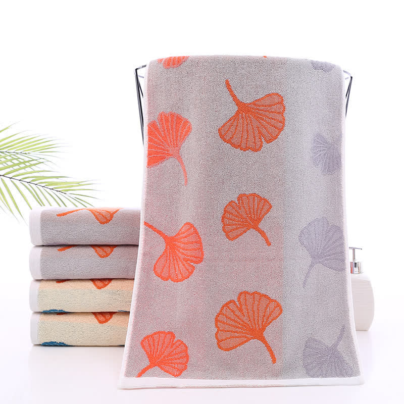 Serviette douce en pur coton avec feuilles de ginkgo