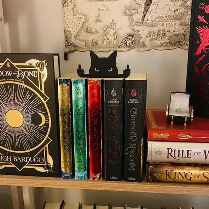 Chat noir drôle, ornement décoratif créatif