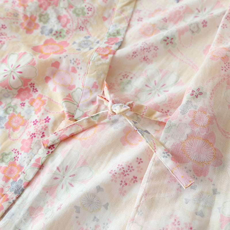 Ensemble de vêtements d'intérieur en gaze de coton avec kimono et imprimé floral