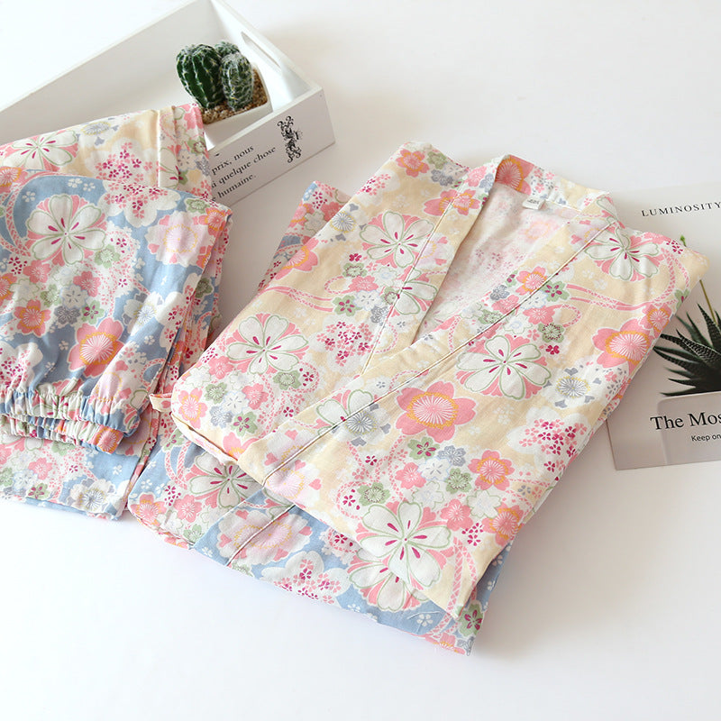 Ensemble de vêtements d'intérieur en gaze de coton avec kimono et imprimé floral