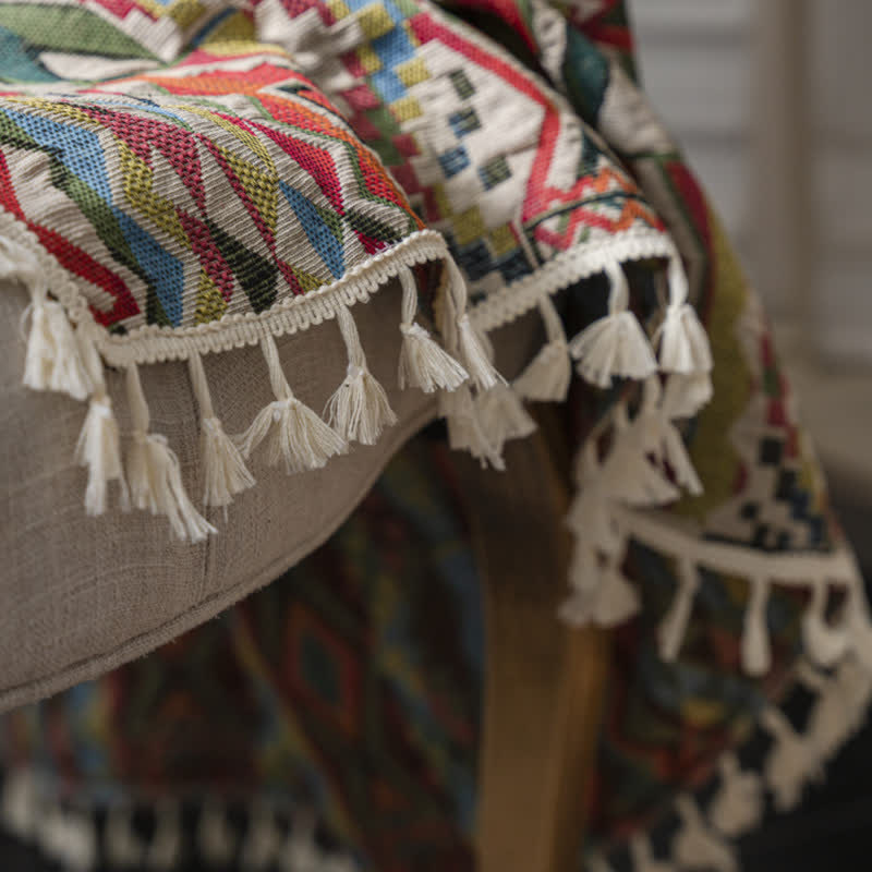Rideau géométrique coloré avec pompons et demi-abat-jour