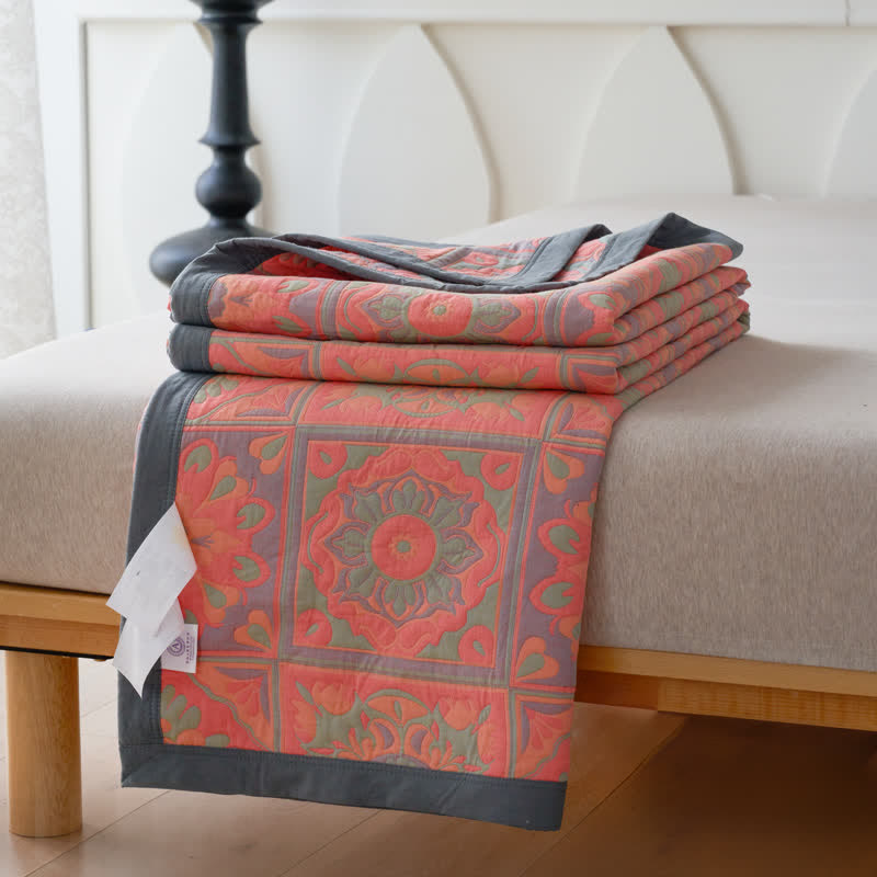 Couette luxueuse en gaze de coton avec motif floral jacquard