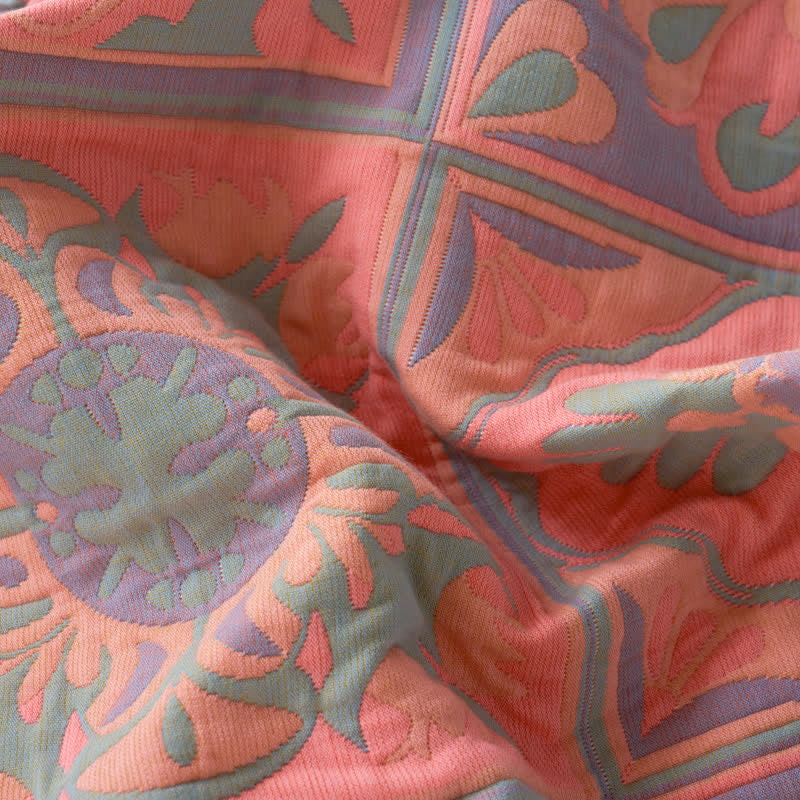 Couette luxueuse en gaze de coton avec motif floral jacquard