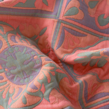 Couette luxueuse en gaze de coton avec motif floral jacquard