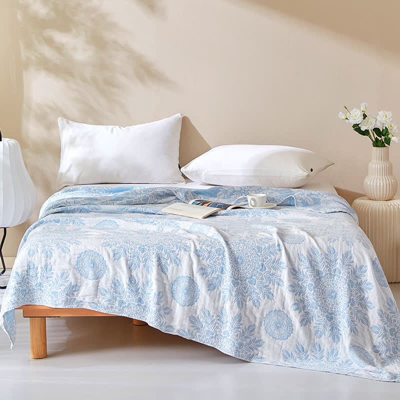 Couette confortable en pur coton avec un motif floral frais
