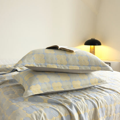 Couette en gaze de coton à trois couches avec des fleurs vibrantes