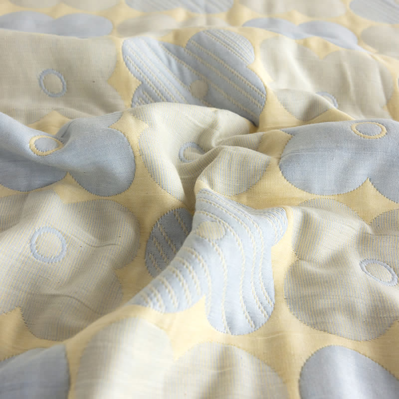Couette en gaze de coton à trois couches avec des fleurs vibrantes