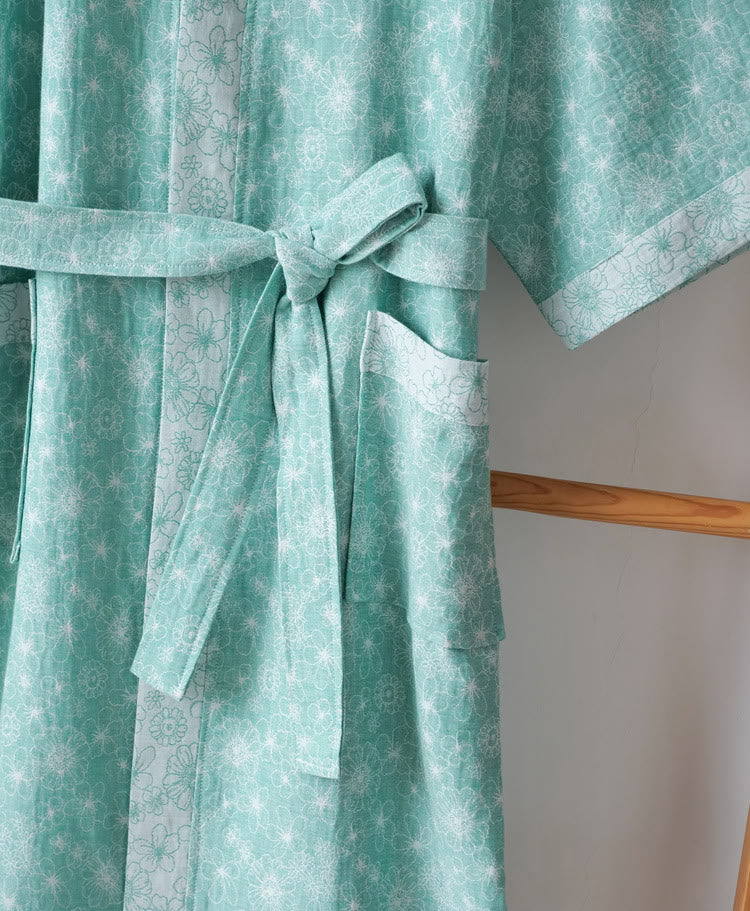 Peignoir d'été élégant en gaze de coton avec col en V