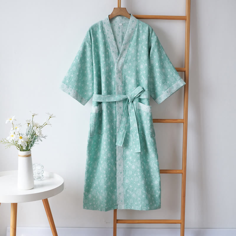 Peignoir d'été élégant en gaze de coton avec col en V