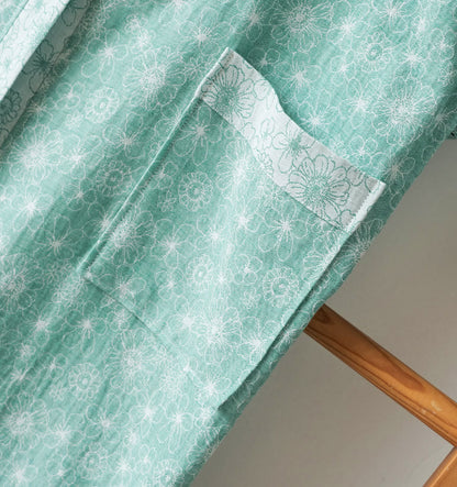 Peignoir d'été élégant en gaze de coton avec col en V