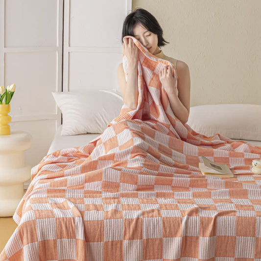 Couette moderne et respirante en pur coton avec un motif à damier