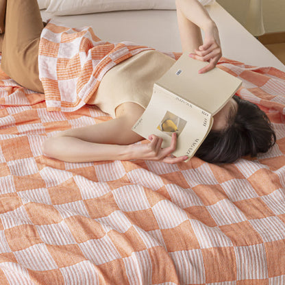 Couette moderne et respirante en pur coton avec un motif à damier