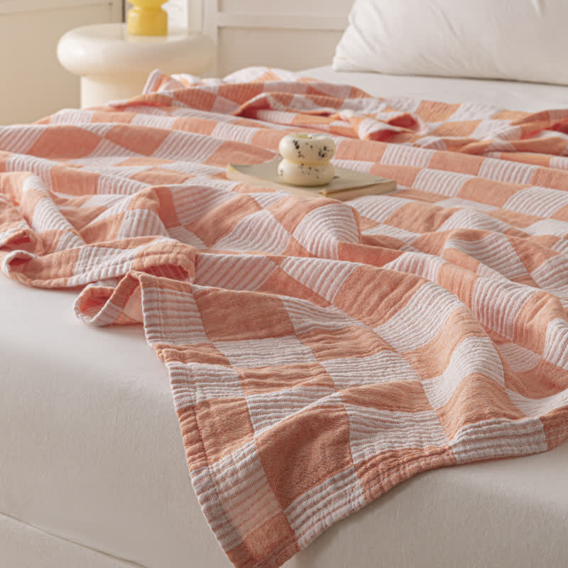 Couette moderne et respirante en pur coton avec un motif à damier