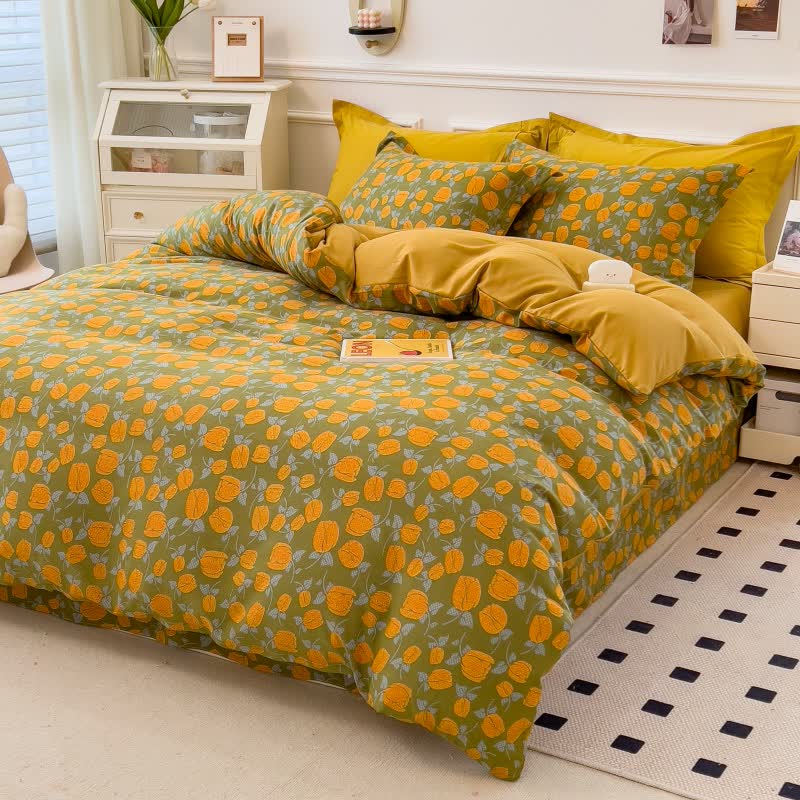 Collection de literie rustique avec des fleurs jaune gingembre