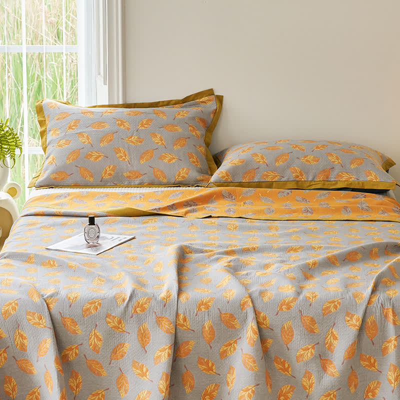Couette légère en gaze à trois couches avec motif de feuilles
