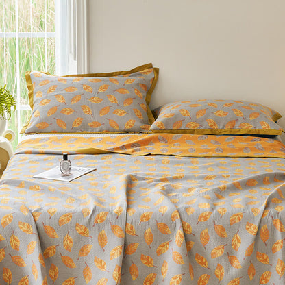 Couette légère en gaze à trois couches avec motif de feuilles