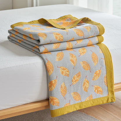 Couette légère en gaze à trois couches avec motif de feuilles