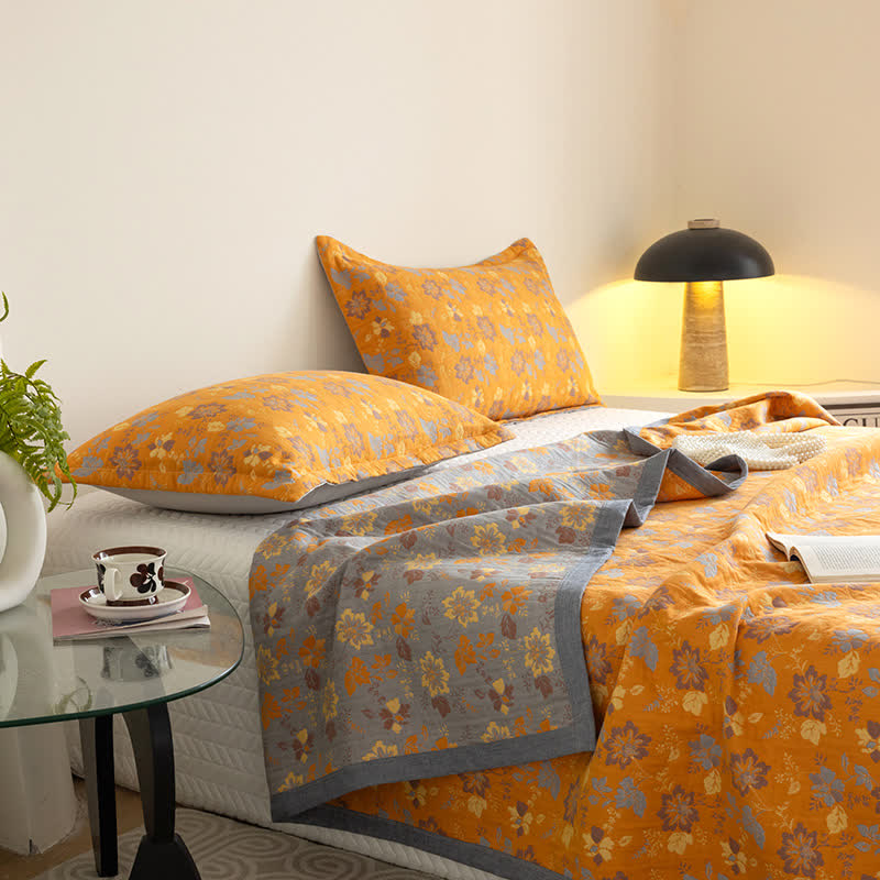 Couverture fonctionnelle respirante avec gaze à trois couches et motif floral
