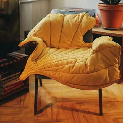 Tapis pour animaux doux et absorbant en forme de feuille créative