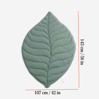 Tapis pour animaux doux et absorbant en forme de feuille créative