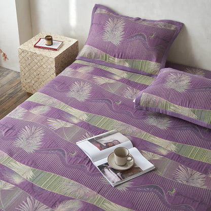 Couette confortable avec gaze double épaisseur et motif de feuilles rétro