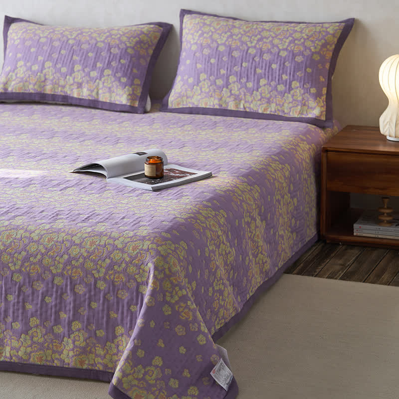 Couette rustique en gaze de coton à motif floral violet