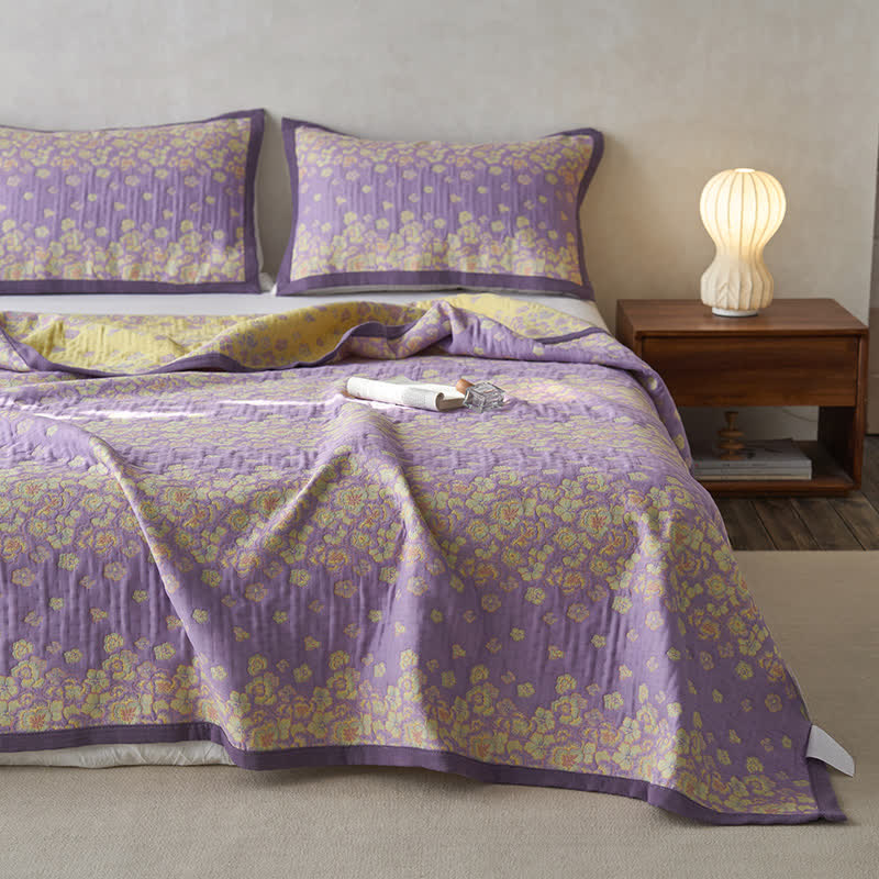 Couette rustique en gaze de coton à motif floral violet