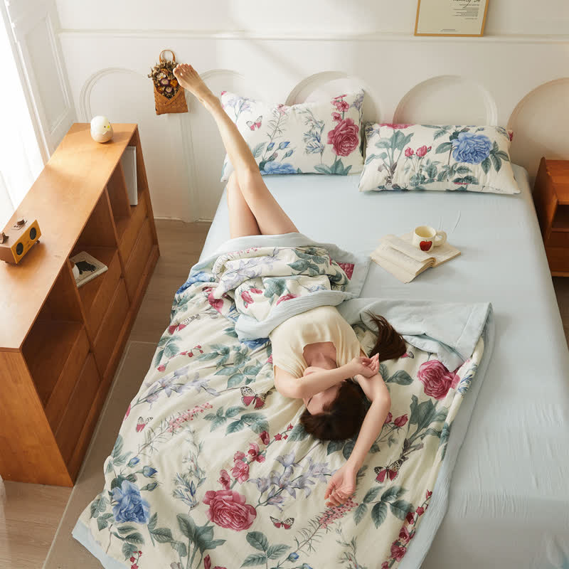 Couette luxueuse et douce en gaze de coton avec motif pivoine