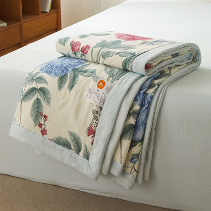 Couette luxueuse et douce en gaze de coton avec motif pivoine