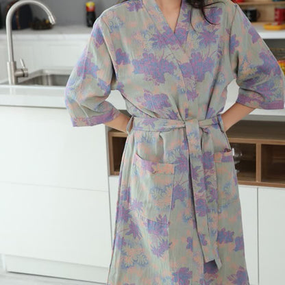 Peignoirs et kimonos en gaze de coton à motifs floraux
