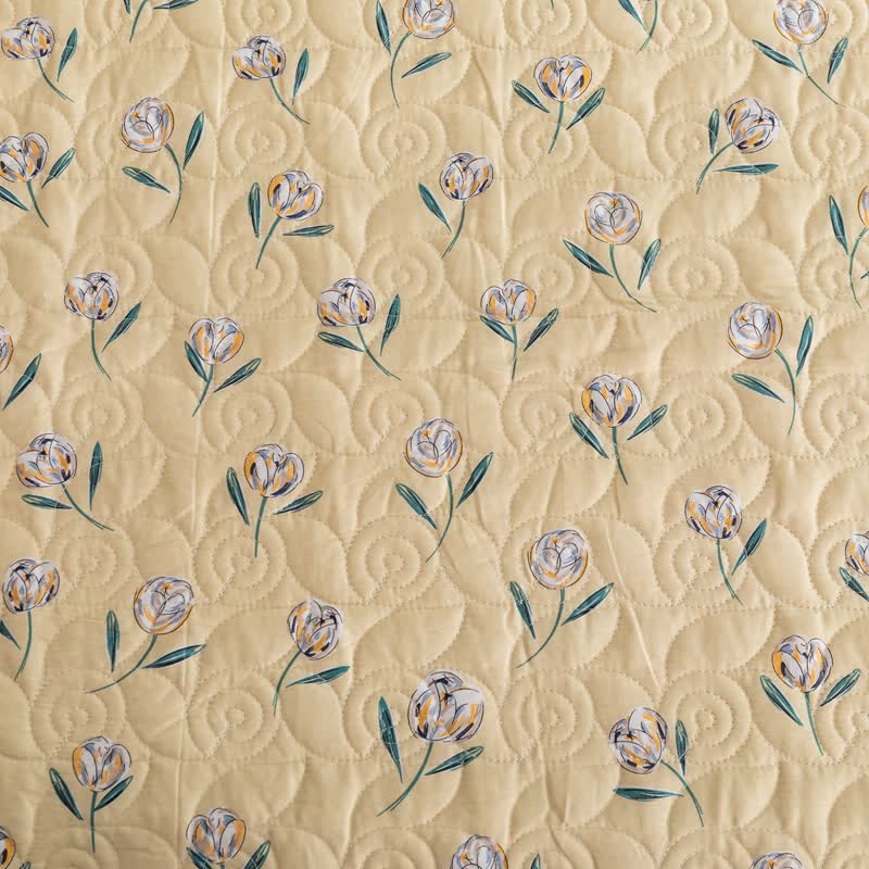 Linge de lit matelassé rustique en pur coton avec tulipes