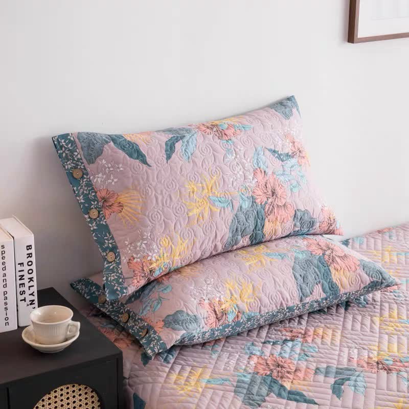 Linge de lit matelassé élégant en pur coton à motif floral