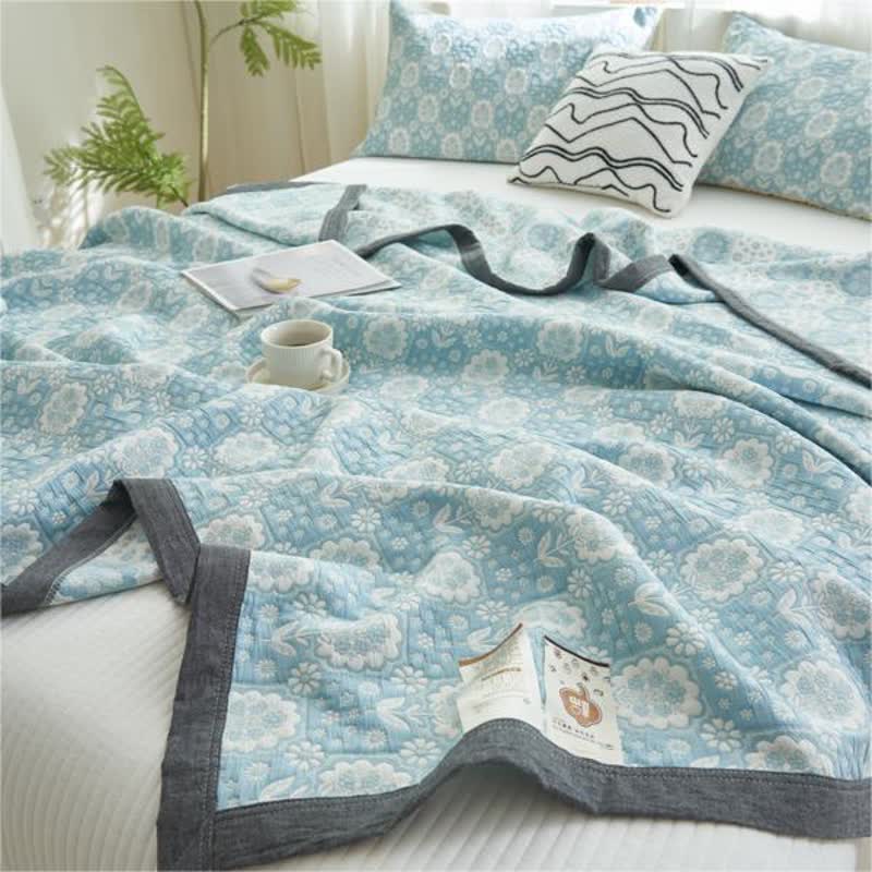 Couette en gaze de coton douce avec motif floral d'été
