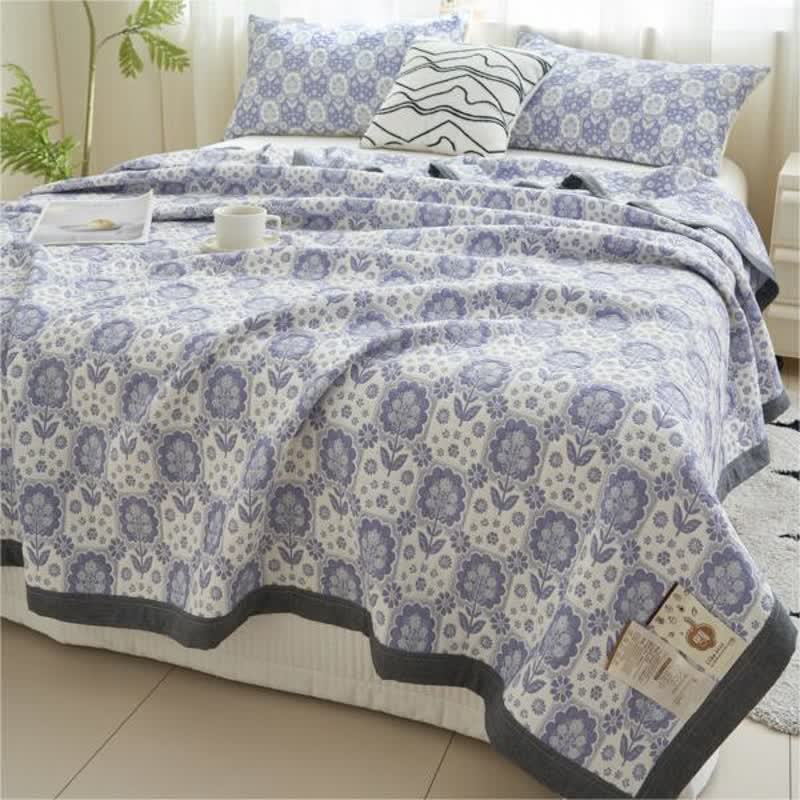 Couette en gaze de coton douce avec motif floral d'été