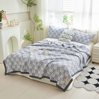 Couette en gaze de coton douce avec motif floral d'été