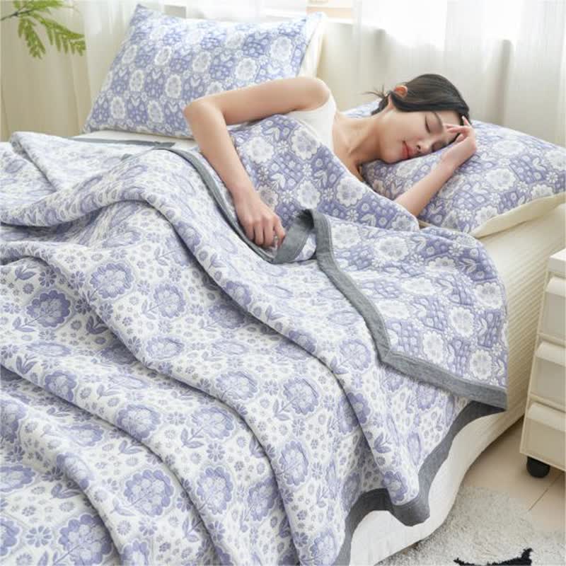 Couette en gaze de coton douce avec motif floral d'été