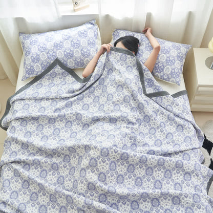 Couette en gaze de coton douce avec motif floral d'été