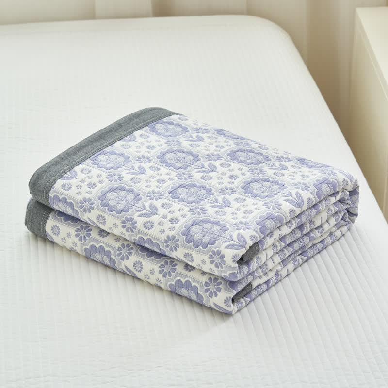 Couette en gaze de coton douce avec motif floral d'été