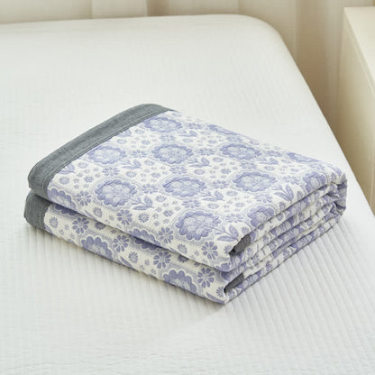 Couette en gaze de coton douce avec motif floral d'été
