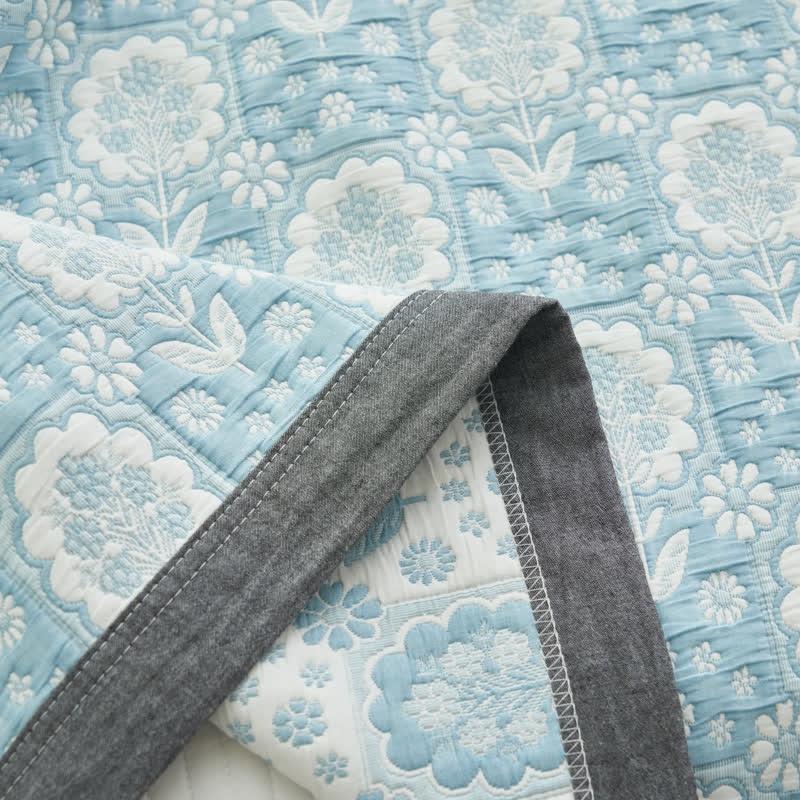 Couette en gaze de coton douce avec motif floral d'été