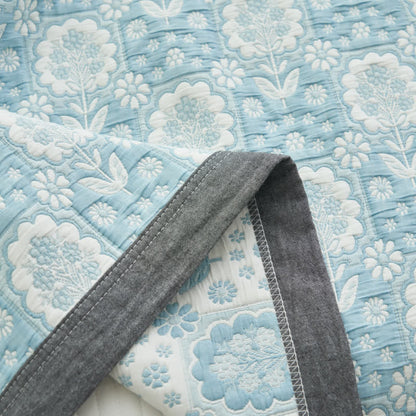 Couette en gaze de coton douce avec motif floral d'été