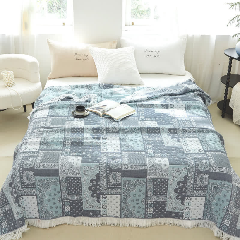 Couverture d'été respirante en gaze de coton avec pompons